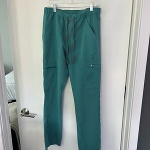 Mens medium figs scrubs. Cactus green.